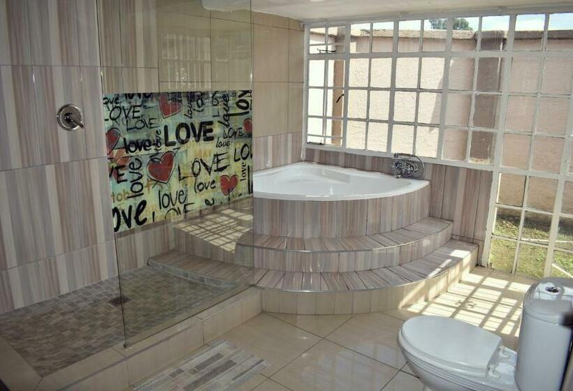 Семейный Номер, Iceberg Venue, Guest Lodge & Events Place