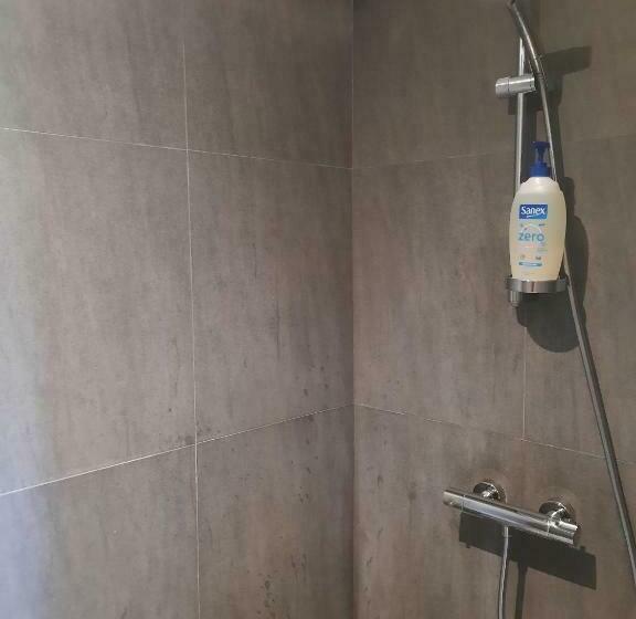 جناح, Au Dela Des Vignes