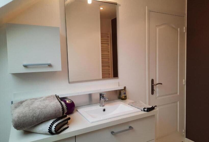 جناح, Au Dela Des Vignes