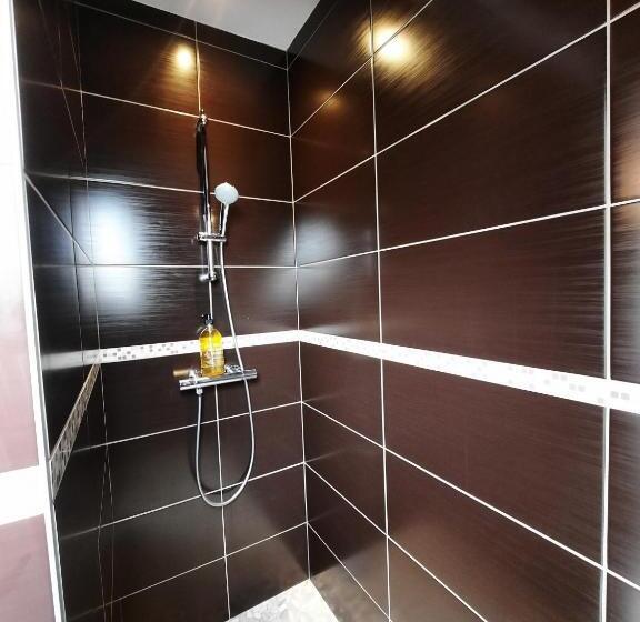 جناح, Au Dela Des Vignes