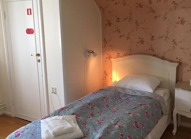 חדר משפחתי, Herrgårds Hotell Gyllene Hästen