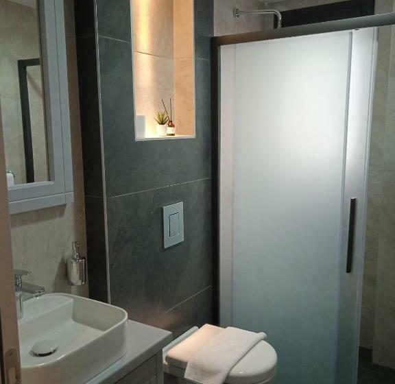 اتاق سه نفره دلوکس با چشم‌انداز دریا, çeşme Horasan