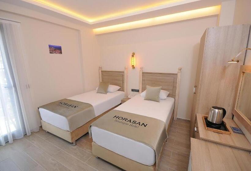 Camera Standard con Balcone, çeşme Horasan