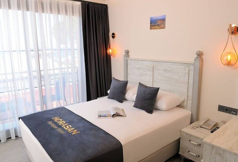 اتاق لوکس با چشم‌انداز دریا, çeşme Horasan