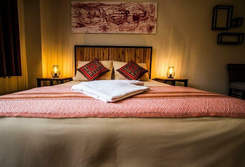 سوییت لوکس, Iskay Boutique Hostel
