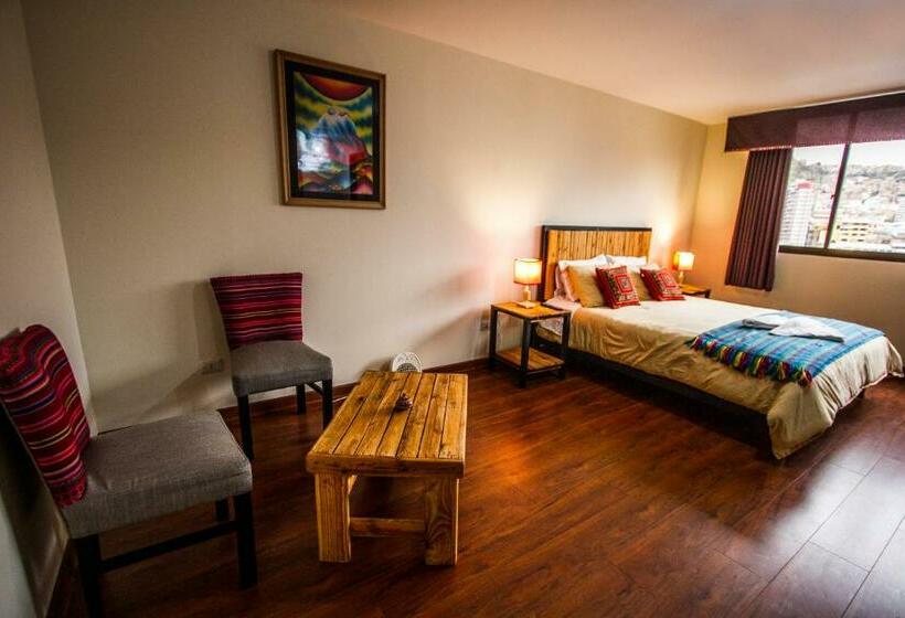 سوییت لوکس, Iskay Boutique Hostel