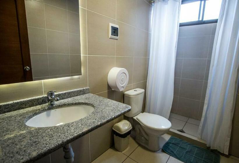 سوییت لوکس, Iskay Boutique Hostel