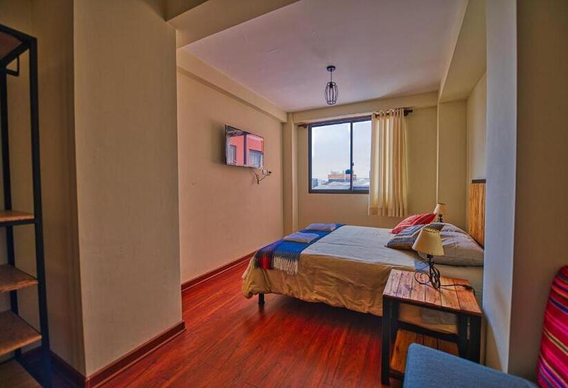 سوییت لوکس, Iskay Boutique Hostel