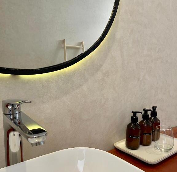 اتاق استاندارد با تخت بزرگ, Lahô Lodge