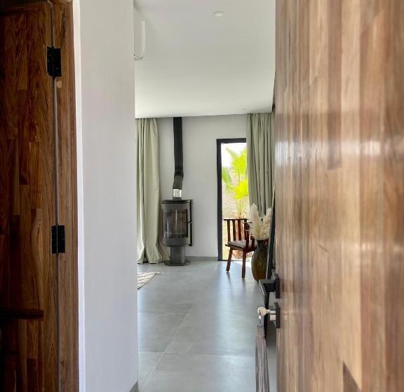 اتاق استاندارد با تخت بزرگ, Lahô Lodge