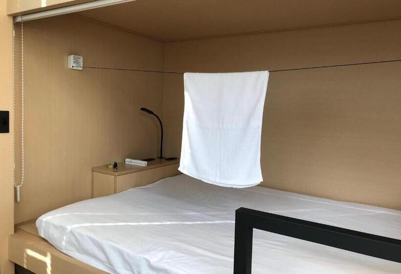 سرير فى غرفة مشتركه, Plat Hostel Keikyu Kamakura Wave