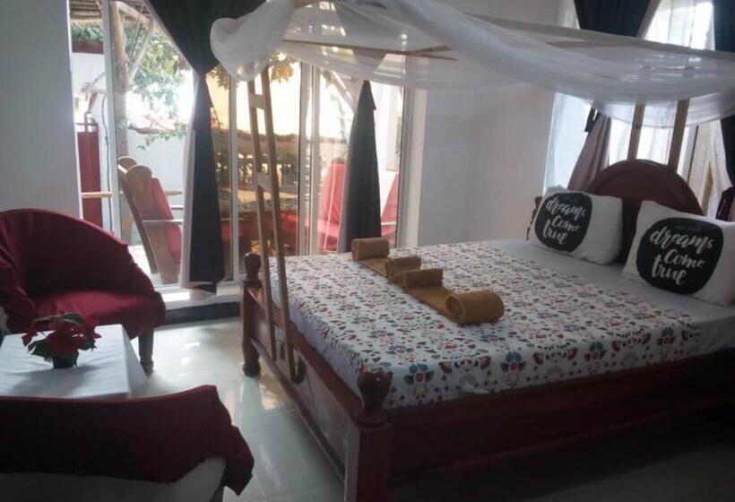 اتاق استاندارد سه نفره, Room In Bb   Room Ally At The Beach For 2 3 Guests