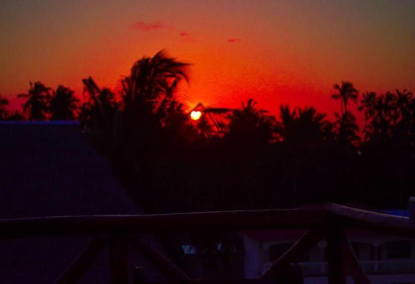 اتاق استاندارد سه نفره, Room In Bb   Room Ally At The Beach For 2 3 Guests