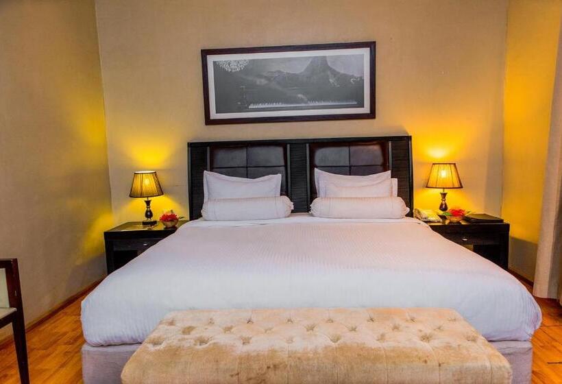 اتاق لوکس با تخت بزرگ, Clear Essence California Spa & Wellness Resort