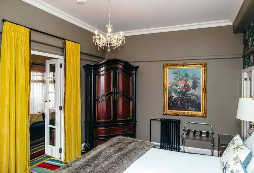 سوئیت با چشم‌انداز, Art Deco Masonic