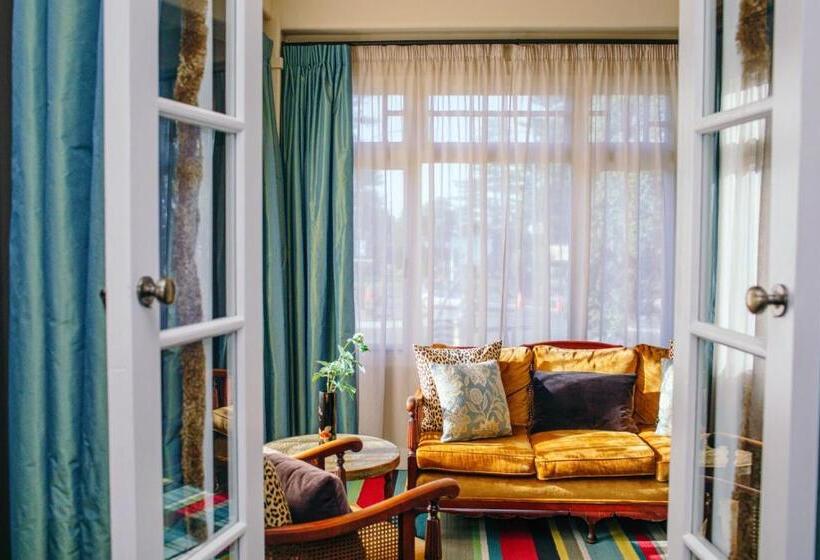 סוויטה מלכותית, Art Deco Masonic