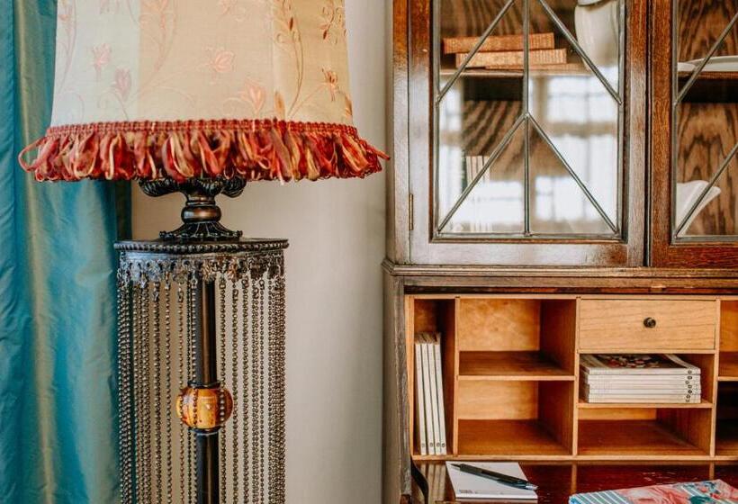 סוויטה מלכותית, Art Deco Masonic