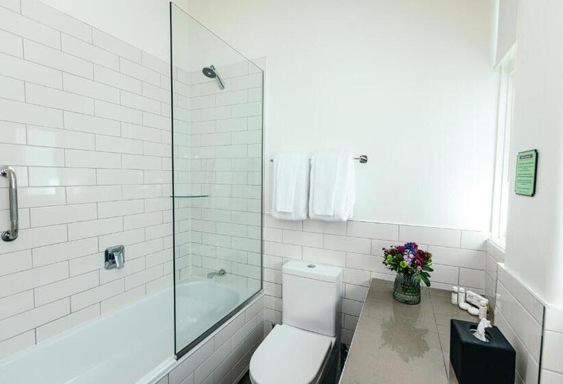 חדר סופריור, Art Deco Masonic