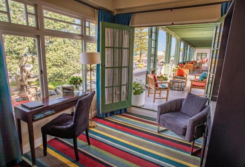 סוויטה, Art Deco Masonic