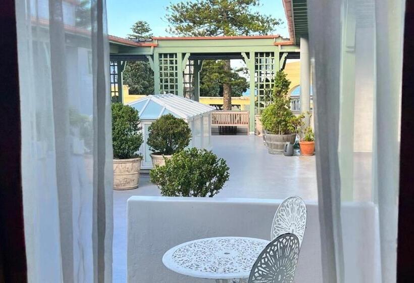 סוויטה, Art Deco Masonic