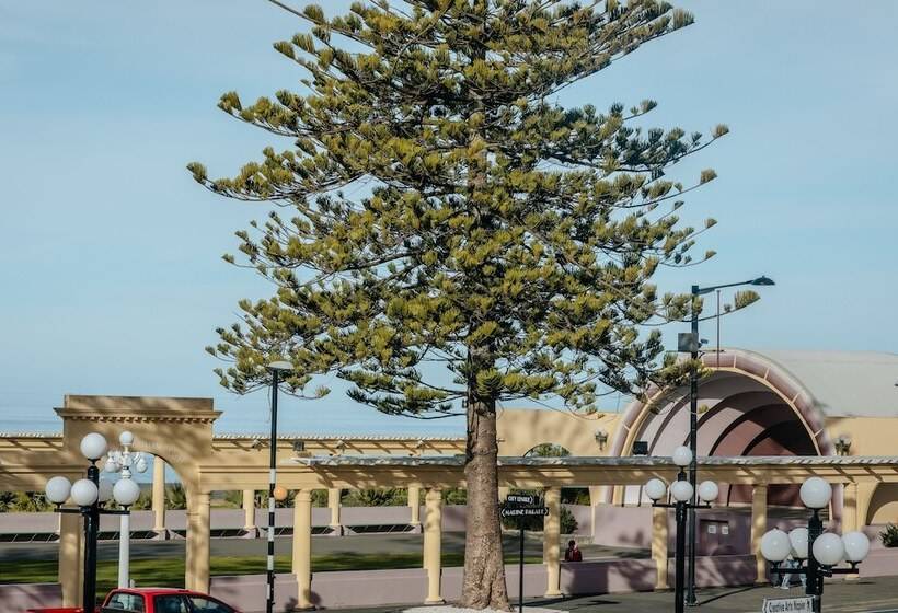 סוויטה, Art Deco Masonic