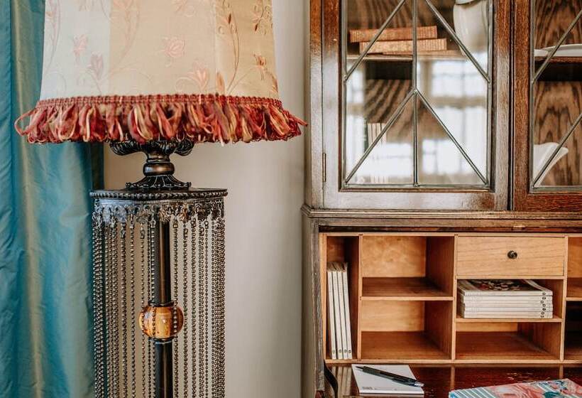 סוויטה מלכותית, Art Deco Masonic