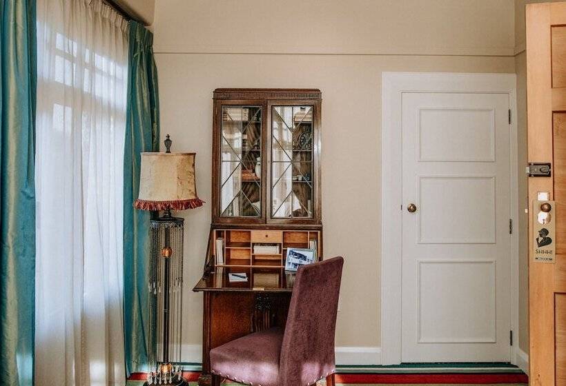 סוויטה מלכותית, Art Deco Masonic