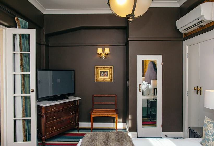 סוויטה מלכותית, Art Deco Masonic