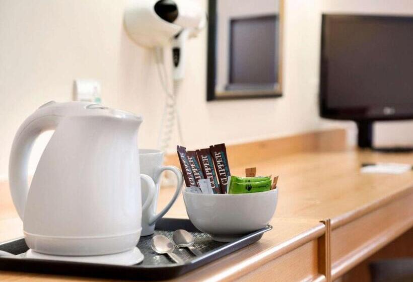 اتاق استاندارد با 2 تخت دوبل, Days Inn Chesterfield   Tibshelf