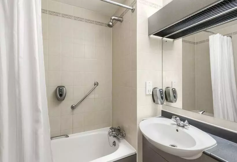 スタンダードルーム, Days Inn Chesterfield   Tibshelf