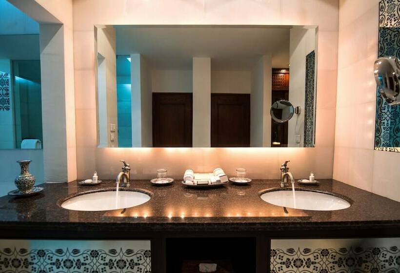 اتاق لوکس, Dushanbe Serena