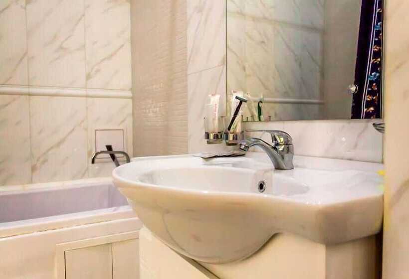 اتاق اکونومی, Lime