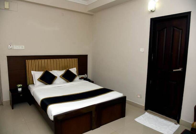 豪华房间, Pearl International