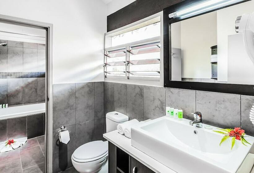 جناح, Tokatoka Resort