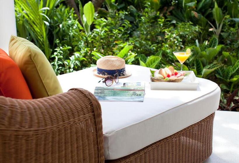 اتاق لوکس با چشمانداز استخر, Villa Aria Boutique Muine