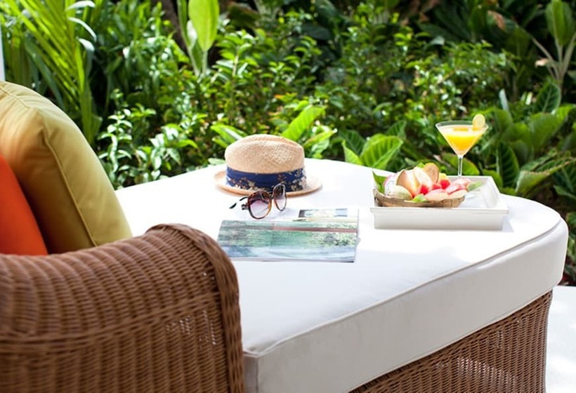 اتاق لوکس با چشمانداز استخر, Villa Aria Boutique Muine