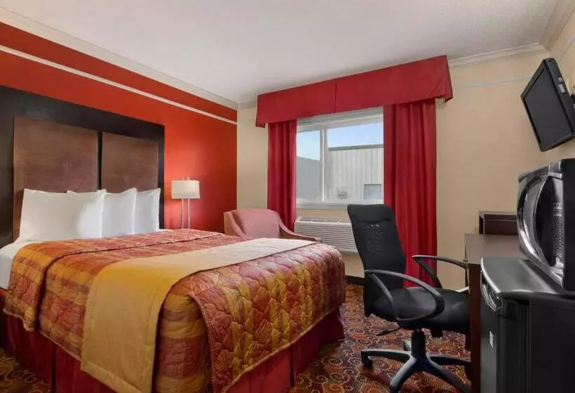 キングサイズベッドのスタンダードルーム, Travelodge By Wyndham Meadow Lake