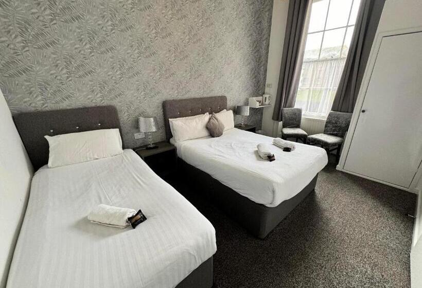 패밀리 룸, The Jubilee Hotel West  With Spa Facilities