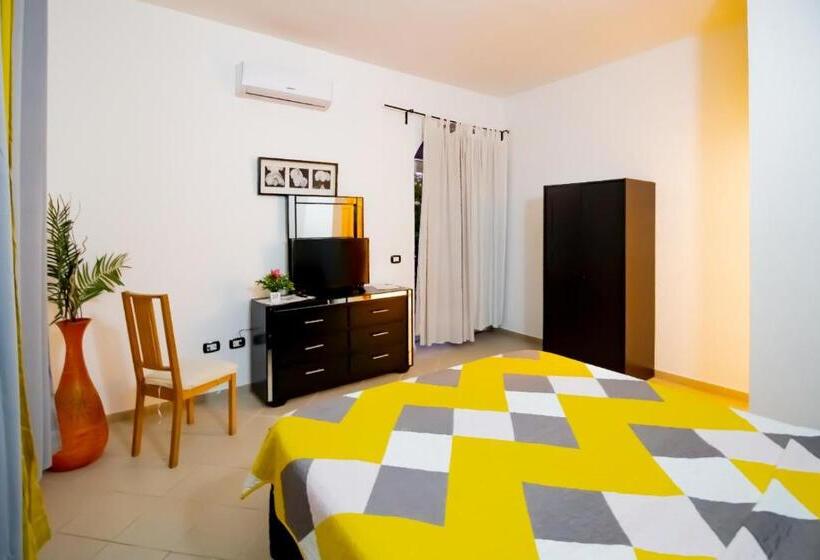 스탠다드 스튜디오, Villa Capri