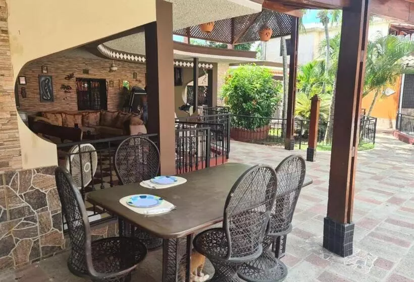 スーペリアー１ベッドルームビラ, Villa Capri