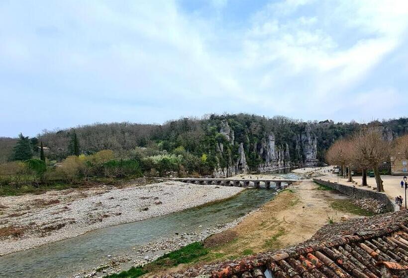 غرفة قياسية حمام مشترك, Lou Mouli Di Baou