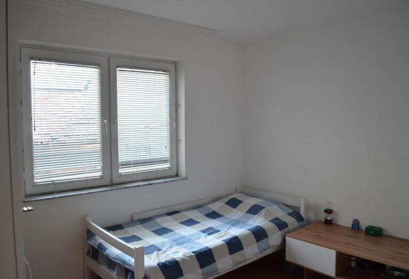 اتاق استاندارد, Moonlıght Hostel