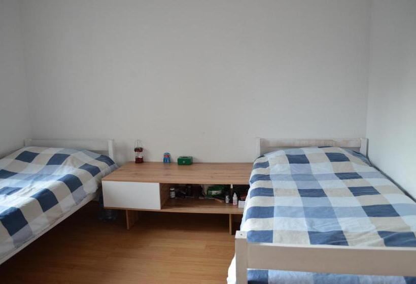 اتاق استاندارد, Moonlıght Hostel