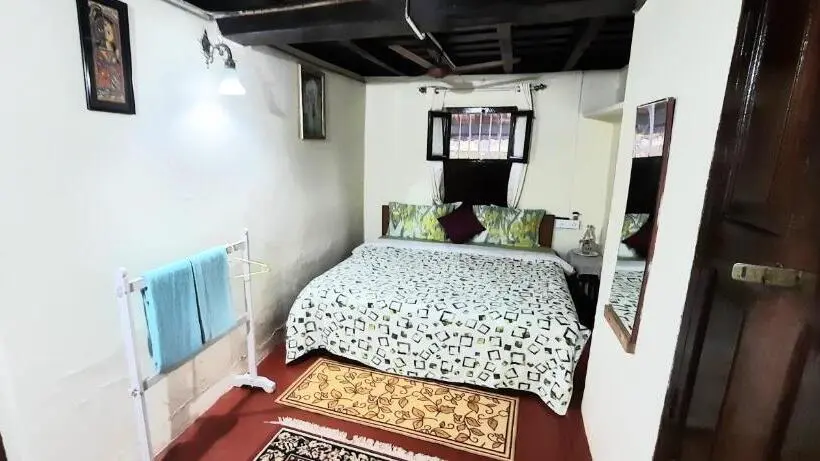 キングサイズベッドのスーペリアルーム, Sardar Bahadur S Heritage Bungalow Estate Stay