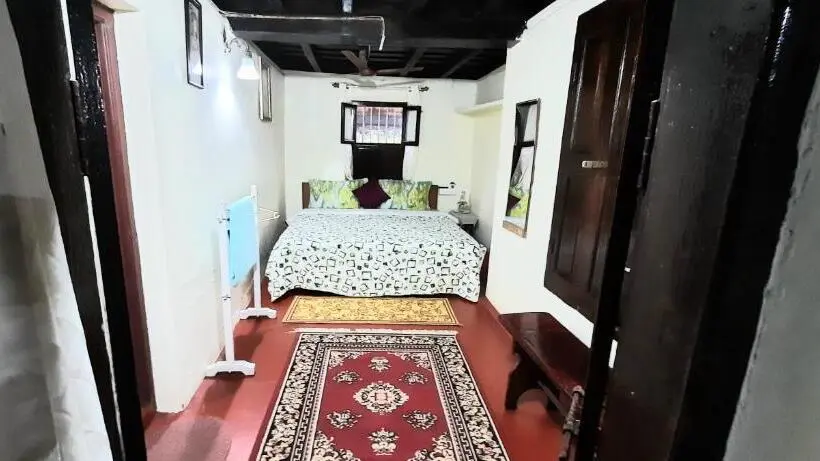キングサイズベッドのスーペリアルーム, Sardar Bahadur S Heritage Bungalow Estate Stay
