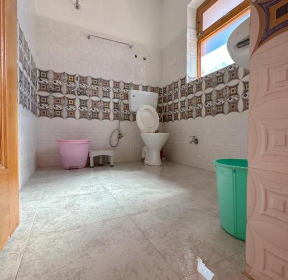 Camera Deluxe, Zeejeed Palace