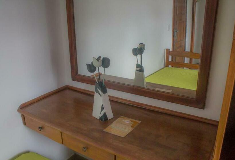 חדר סטנדרטי לשלושה עם נוף, Pousada Flor De Lis