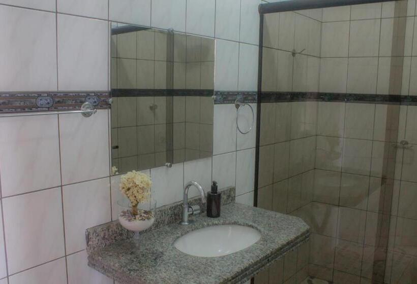 חדר סטנדרטי לשלושה עם נוף, Pousada Flor De Lis