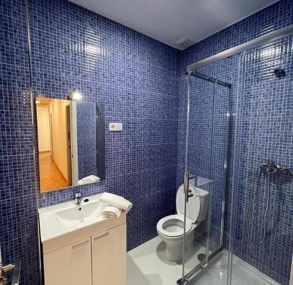 اتاق استاندارد با سرویس بهداشتی مشترک, Hospedaje Puente De Vallecas