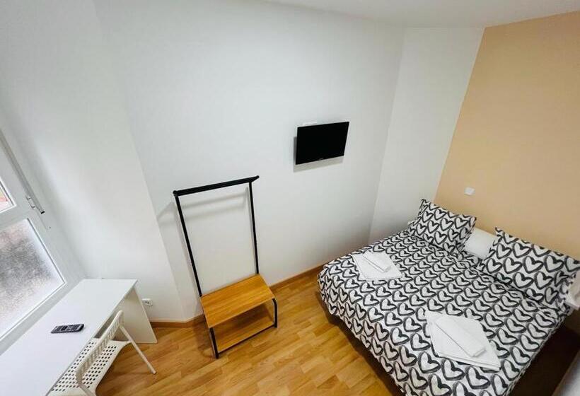 اتاق استاندارد با سرویس بهداشتی مشترک, Hospedaje Puente De Vallecas